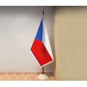 Sada - sametová vlajka ČR, jednodílná žerď s pískovcovým stojanem, praporová šňůra se střapci