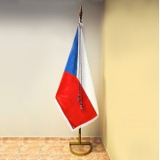 Sada - sametová vlajka ČR, jednodílná žerď s kovovým stojanem podkova, praporová šňůra se střapci