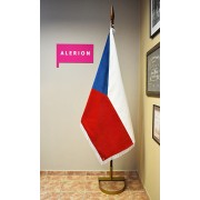Komplet slavnostní sametové vlajky České republiky a jednodílné žerdě se základním kovovým stojanem ve tvaru podkovy