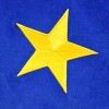Detail výšivky sametové vlajky EU